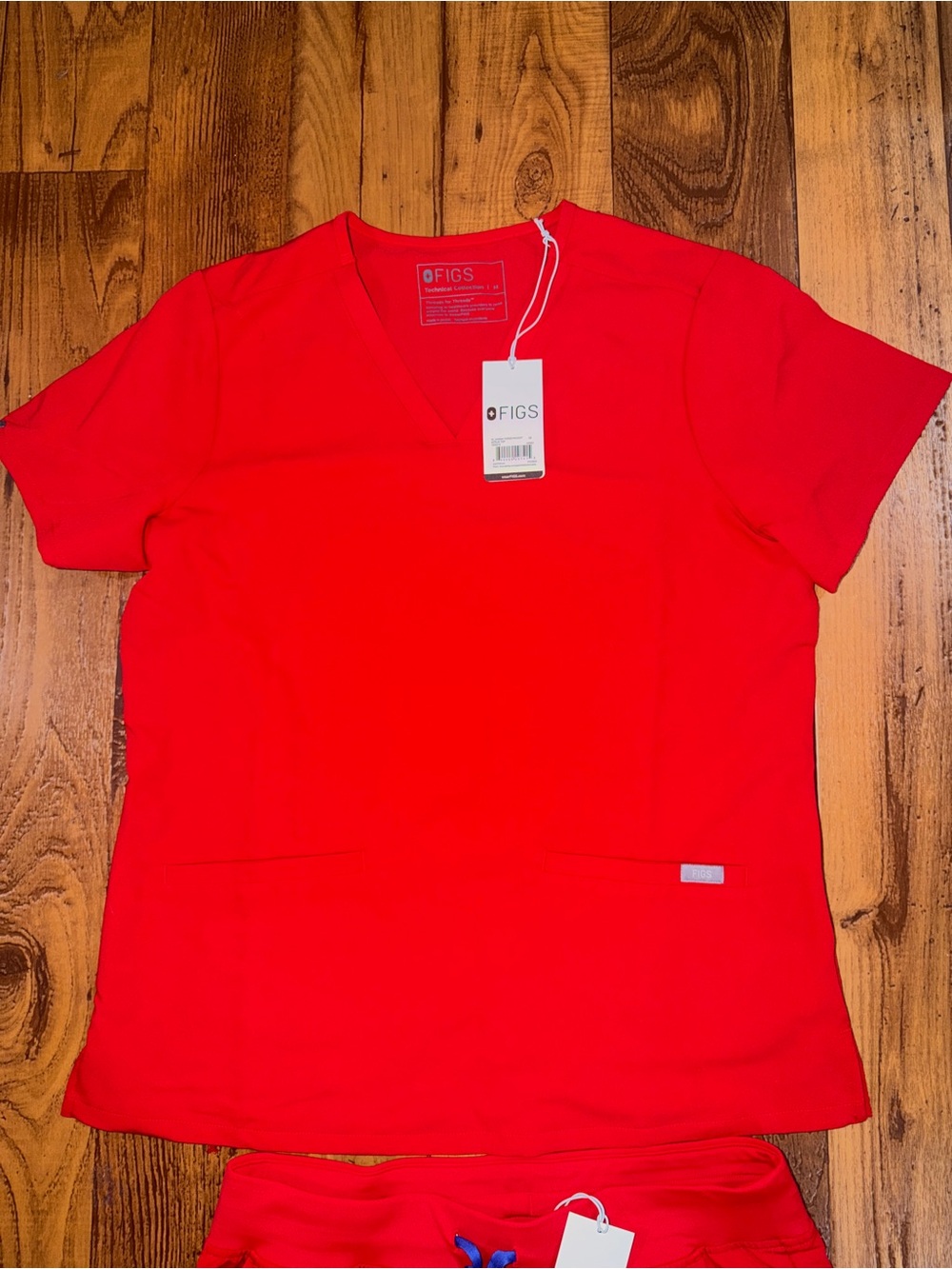 NWT- FIGS Red Scrub Top/Drawstring Jogger Bottoms- Size Medium - Picture 2 of 15
